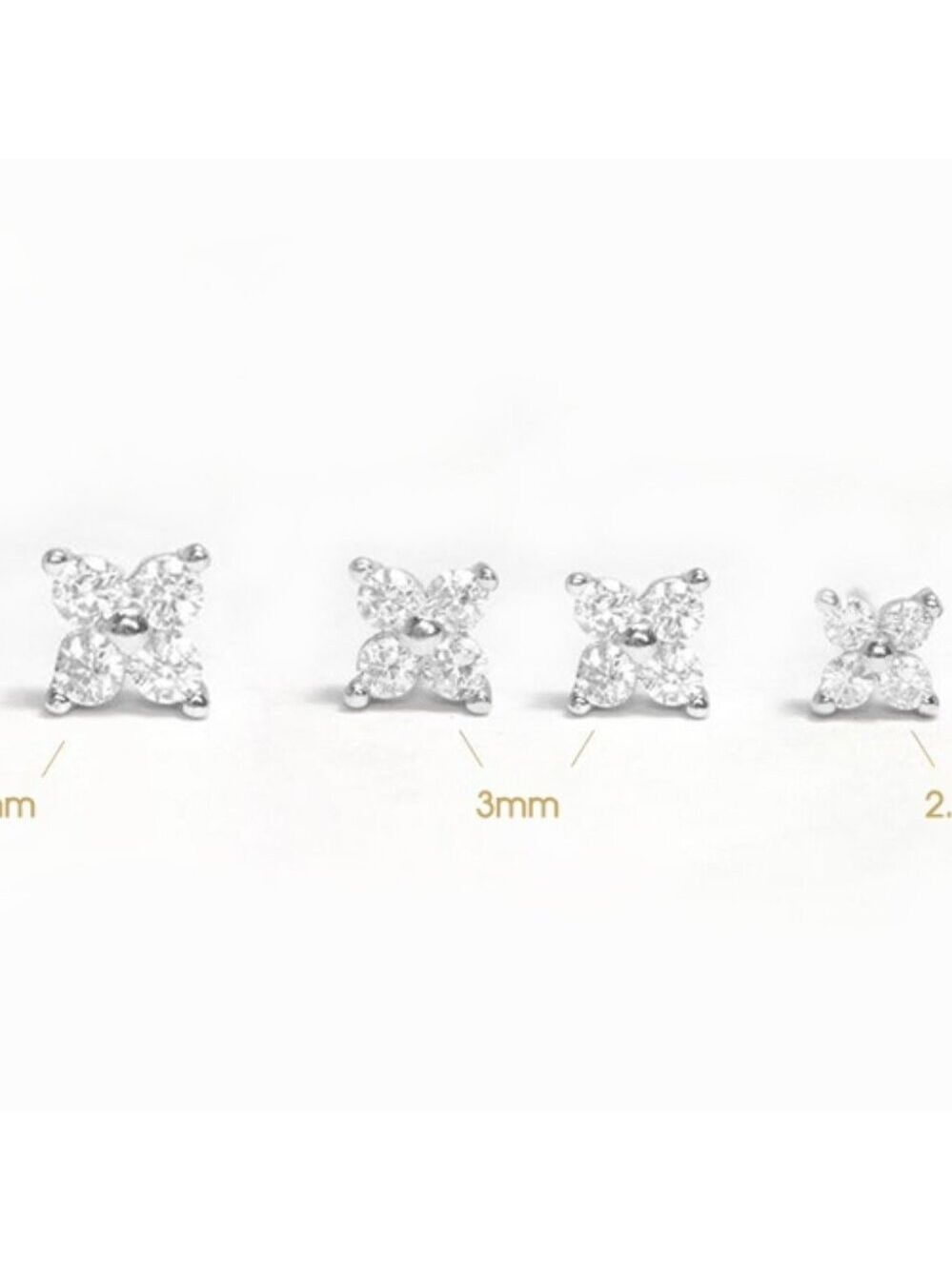 Clover Studs. These earrings are the perfect gift for yourself or your love one - Picture 2 of 6